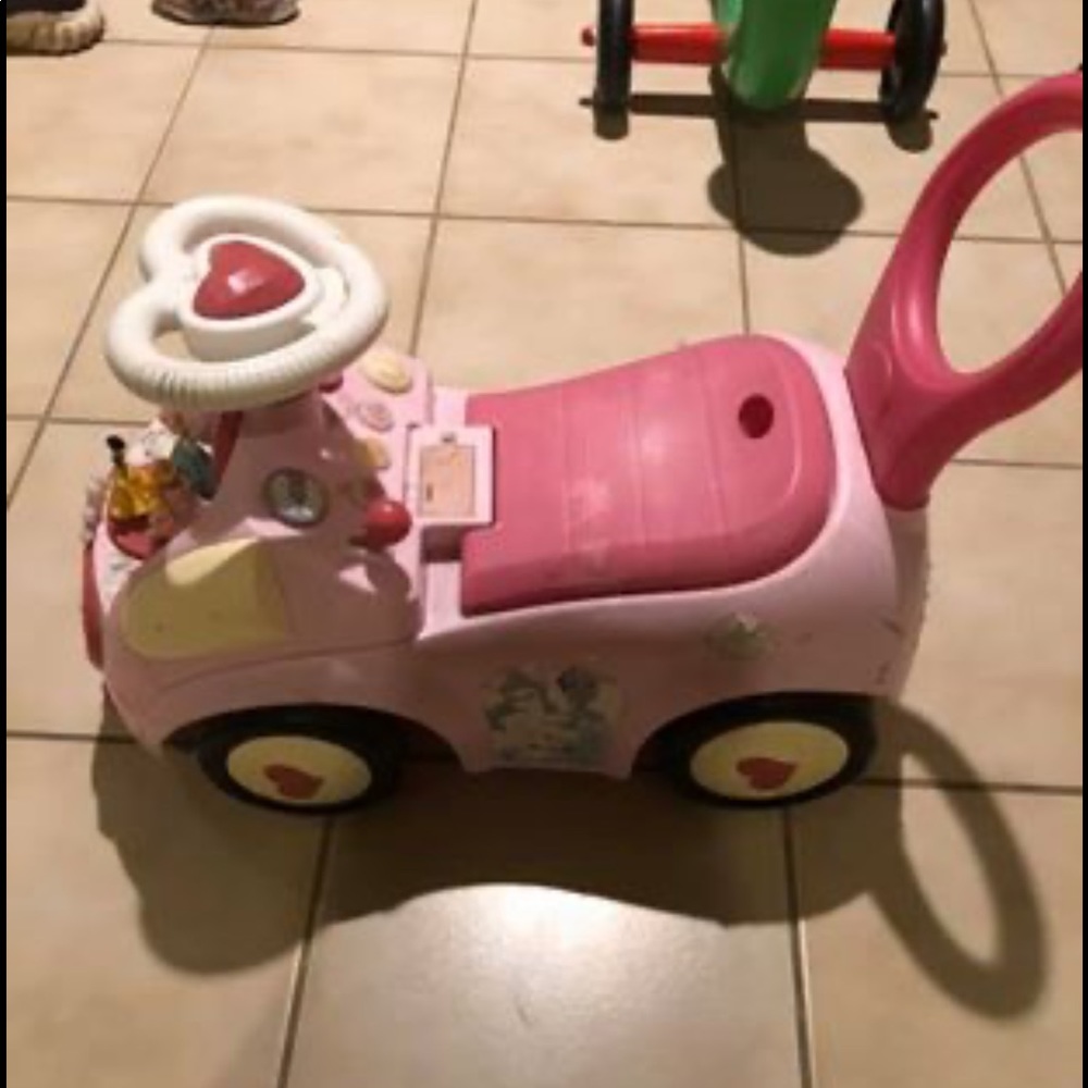 Meet your Posher, Lala